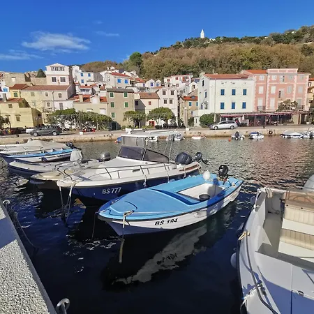 Veli Palac * Baška
