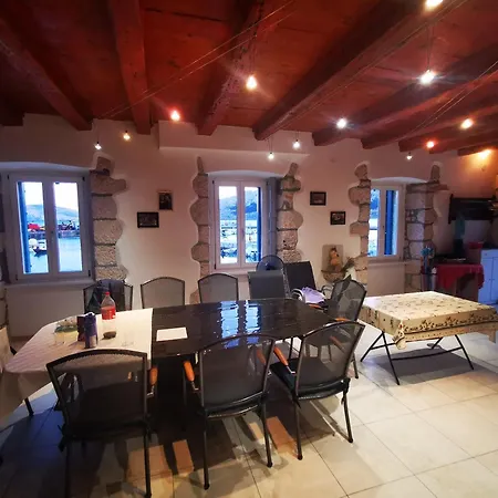 Veli Palac Villa Baška